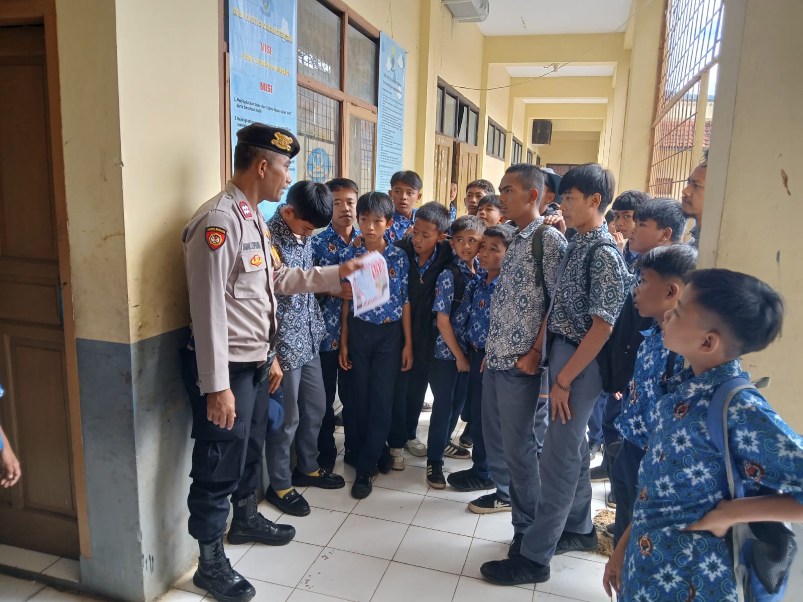 Polsek Sukawening Sosialisasikan Maklumat Kapolda Jabar